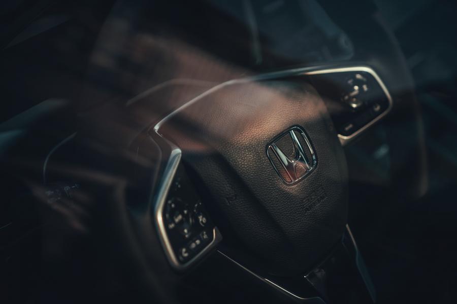 Детали интерьера Honda CR-V Hybrid 2018 года  (EU) (фото 38 из 56)